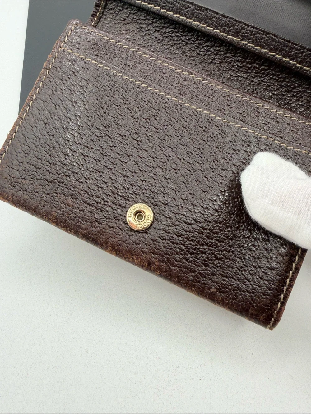 Gucci Bi Fold Chain Card Holder - Picture 3 of 12